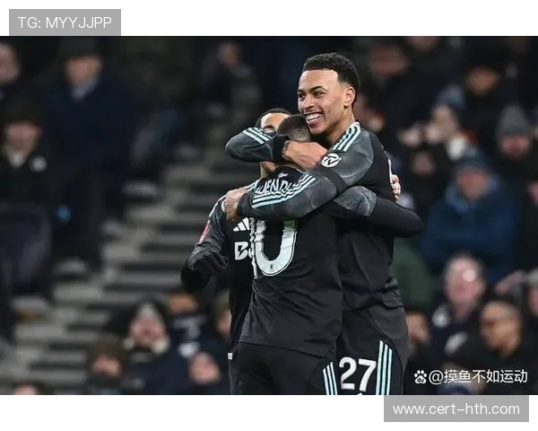 足总杯热刺维拉赛后冲突，帕利尼亚推搡沃特金斯